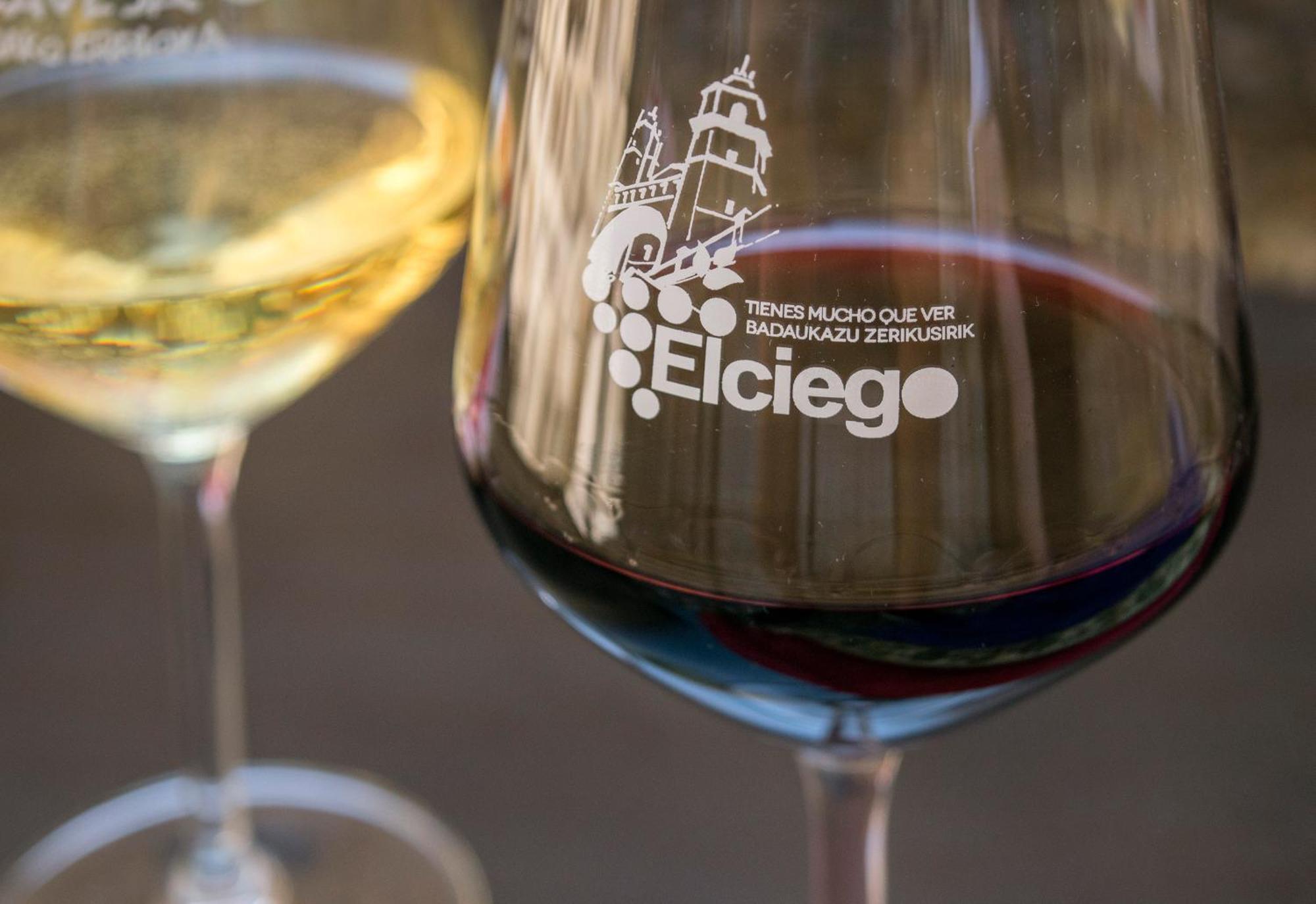 En Blanco Y Tinto Villa Elciego Ngoại thất bức ảnh